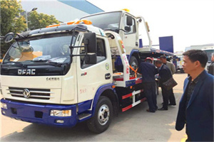 市中汽车道路救援拖车价格